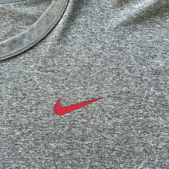 Men’s Nike fit dry tee - Picture 3 of 6